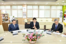 순천시, 고독사 예방 어르신 안부를 묻는 우유배달 추진