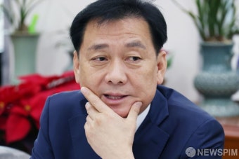 [단독] 민주당 갈등에 입 연 이광재 