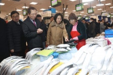 조승환-이영 장관,수산물 민생 물가 점검