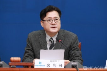모두발언하는 홍영표 더불어민주당 원내대표