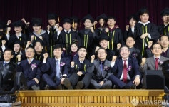 조희연 서울시 교육감, 덕수고 졸업식 참석
