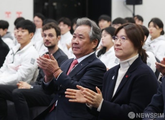 강원2024 선수단 결단식…장미란 차관 