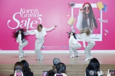 원밀리언 댄스의 K-pop 댄스 클래스 시연
