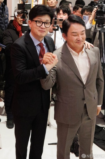 손 맞잡은 한동훈-원희룡