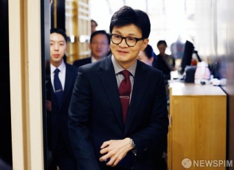 오찬 간담회 참석하는 한동훈 위원장