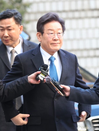 '공직선거법 위반 혐의' 이재명 대표, 공판 출석