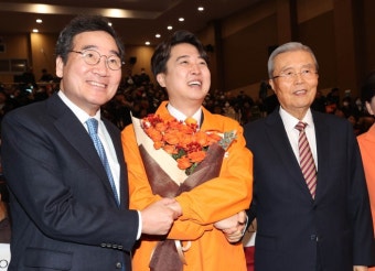 '개혁신당' 공식 출범...초대 당 대표에 이준석