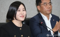 자원순환 동행  인사말하는 박혜란 ㈜대흥리사이클링 대표이사