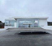 정갈한 백색의 강릉 솔올미술관,건축과 개관전은 짱짱한데 앞날은?