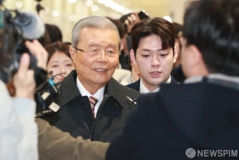 개혁신당 최고위 참석마친 김종인 공천관리위원장