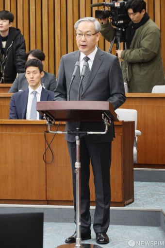 인사청문회 받는 엄상필 대법관 후보자