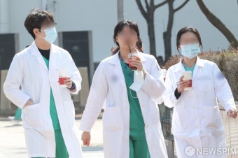 전공의 면허정지 임박... 정부
