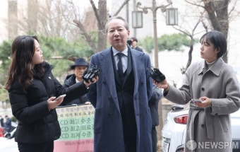 주수호 의협 비대위 언론홍보위원장, 경찰 소환조사 출석