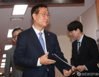 국무회의 참석하는  박성재 법무부장관