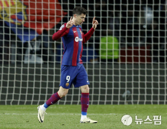 [UCL] 아스널, 승부차기 끝에 포르투 제쳐... 14년만에 8강 올라