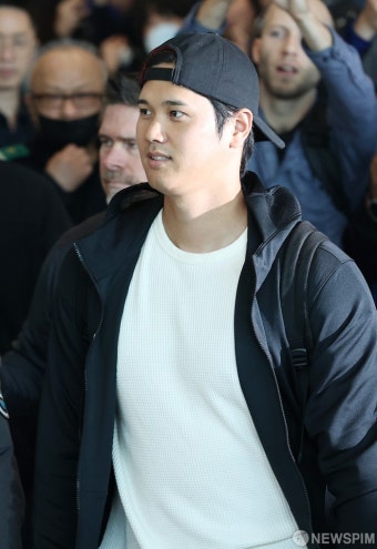서울시리즈 참가 위해 한국 도착한 오타니 쇼헤이