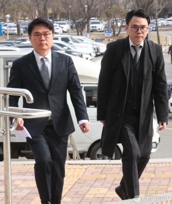 '복지부 장차관' 공수처 고발하는 의사단체