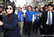 파주 로데오거리 찾은 이재명 대표