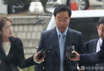 전준경 전 민주연구원 부원장, 영장실질심사 출석