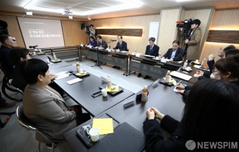 환자단체 간담회 모두발언하는 한덕수 총리