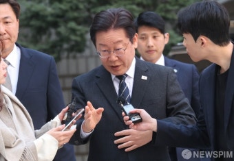 '대장동·성남 FC' 공판 출석하는 이재명 대표