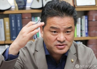 '억대 뇌물 수수' 임종성 전 민주당 의원 첫 공판…