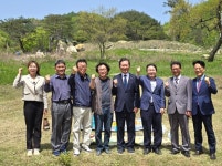 고향 금산 찾은 정청래, 금산·대전 통합 관심 