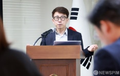 저출산·저출생 극복 대안 설명하는 서울여자대학교 사회복지학과 정재훈 교수