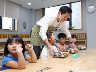 서울든든급식 배식합니다