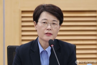 인사말하는 전종덕 진보당 당선인