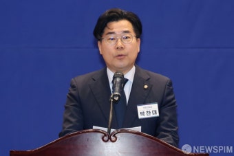 정견발표 나선 박찬대 더불어민주당 원내대표 후보