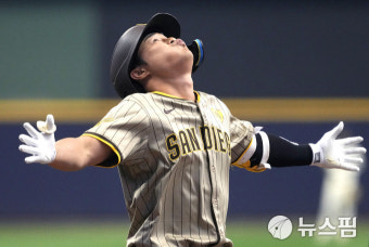 [MLB] 김하성, 어린이날 맞아 스리런 축포... 시즌 5호 홈런