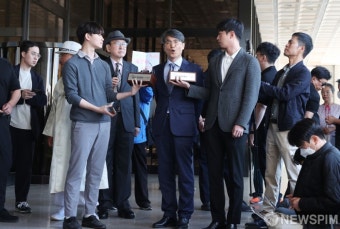 최재영 목사 '명품백 의혹' 첫 검찰 출석