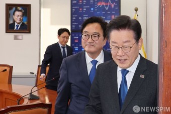 함께 이동하는 이재명 더불어민주당 대표 - 우원식 국회의장 후보