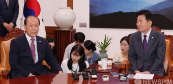 김진표 국회의장과 자리한 황우여 비대위원장