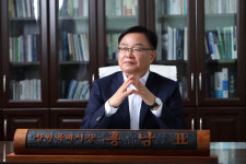 홍남표 창원시장, 5박7일 일정 프랑스 2개시 도시 순방길 올라