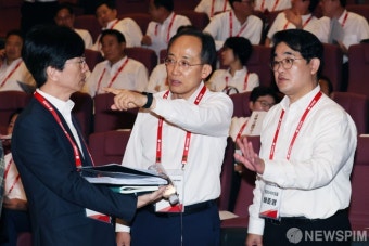 워크숍 준비하는 추경호 국민의힘 원내대표
