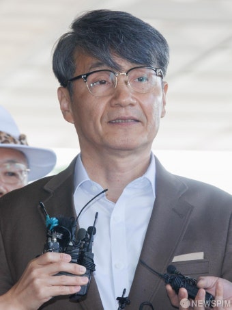 '김건희 여사 명품백 제공' 최재영 목사 검찰 출석