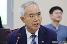 인사말하는 양부남 더불어민주당 의원