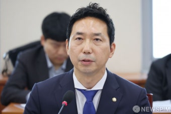 의사진행발언 나선 이정헌 더불어민주당 의원