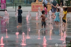 황홀한 광화문광장 분수의 물빛쇼