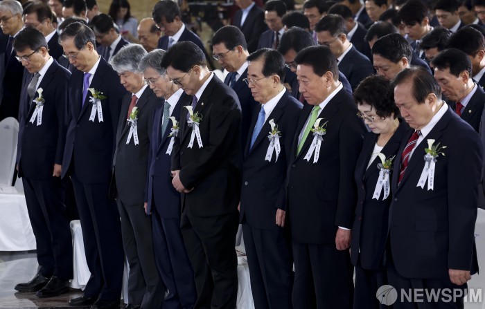 우원식 국회의장, 최소 수준의 개헌 강조…제헌절 공휴일 제안