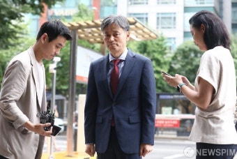 질문에 답하는 조지호 경찰청장 후보자