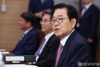 검찰총장후보추천위 회의 발언하는 정상명 위원장