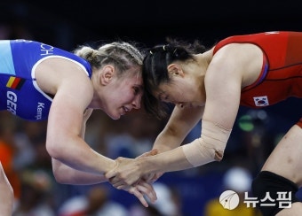 레슬링 여자 선수 이한빛, 2024 파리 올림픽 첫 경기 패배로 16강에서 탈락