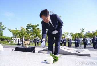 강기정 광주시장, 79주년 광복절 독립운동기념탑 참배
