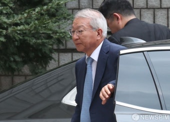 '사법농단 의혹' 양승태 전 대법원장 항소심 첫 공판