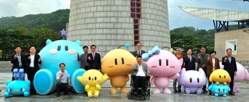 대전 마스코트 꿈씨패밀리 엑스포 한빛탑에 모였다
