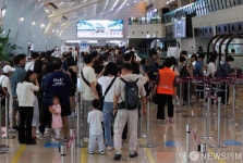 붐비는 김포공항 국내선 출발장