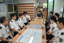 엄성규 강원경찰청장, 홍천경찰서 업무 유공자 표창